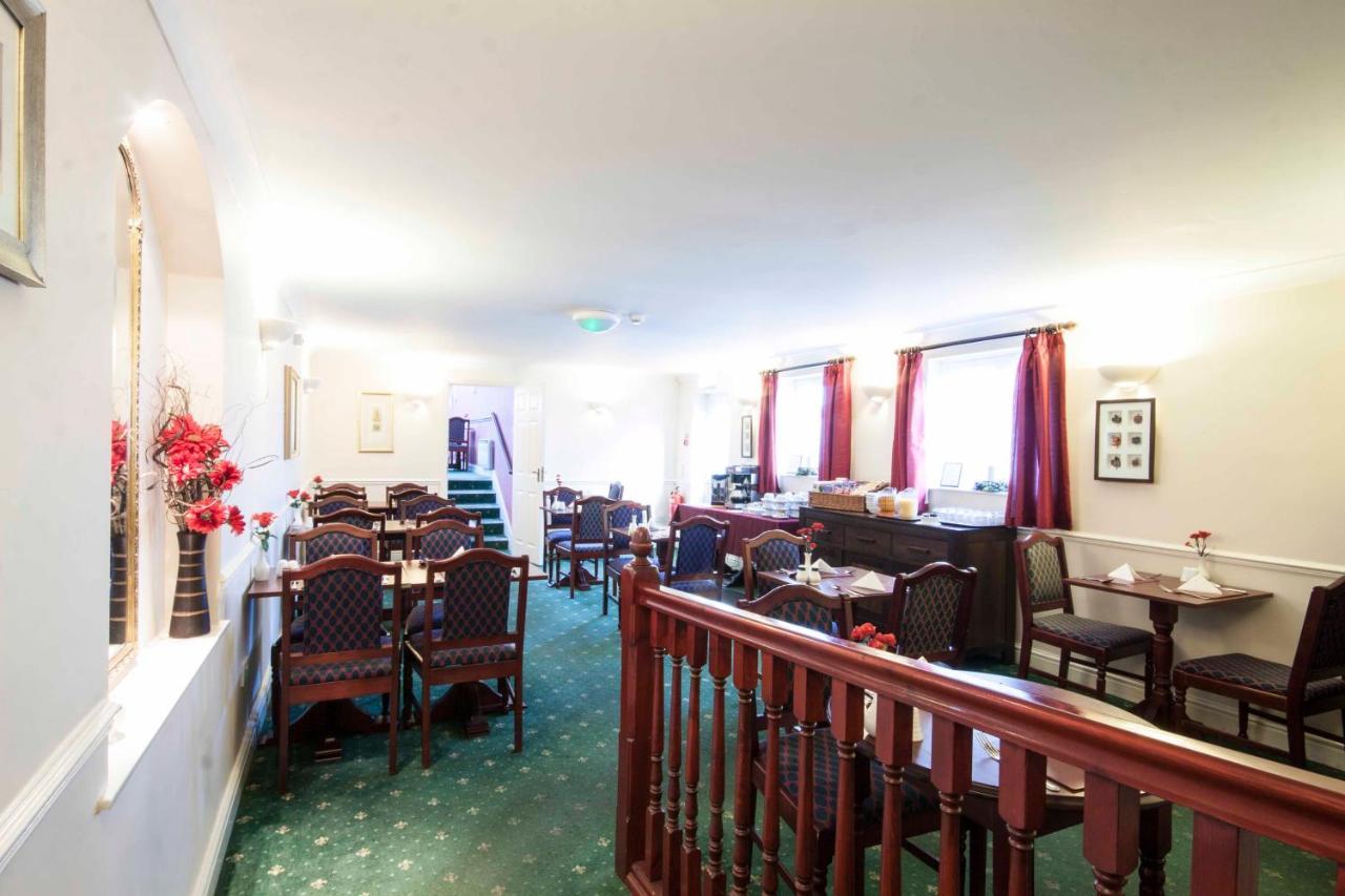 Roselawn Hotel Reading Bagian luar foto